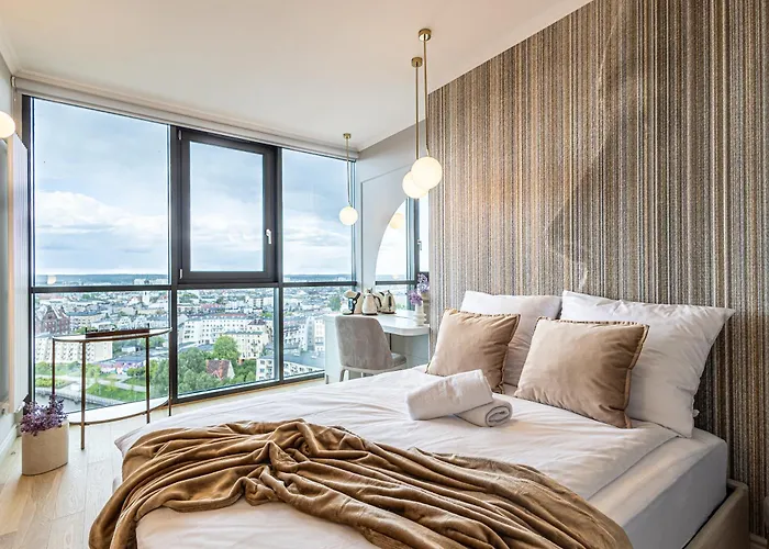 2Homerent Grottgera 4 Skyline View